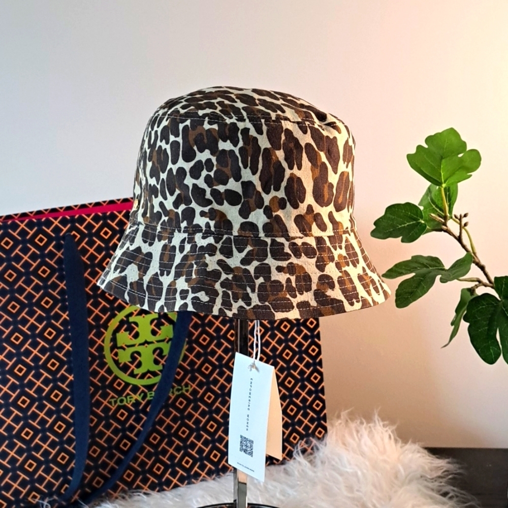 Tory Burch Printed Short Brim Bucket Hat NWTs